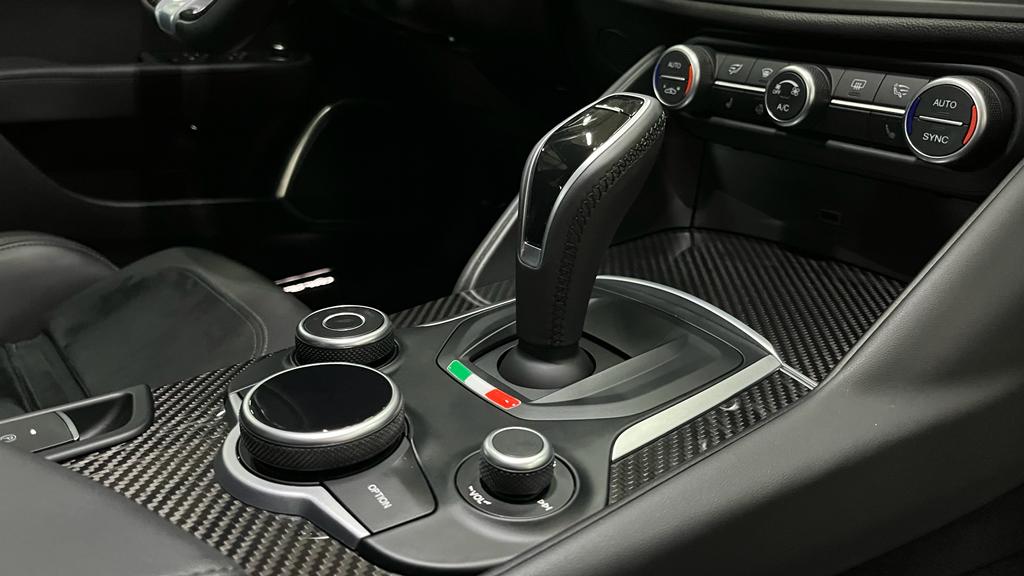 Alfa Giulia 2.0 Veloce TI Carbon Pack 2019
