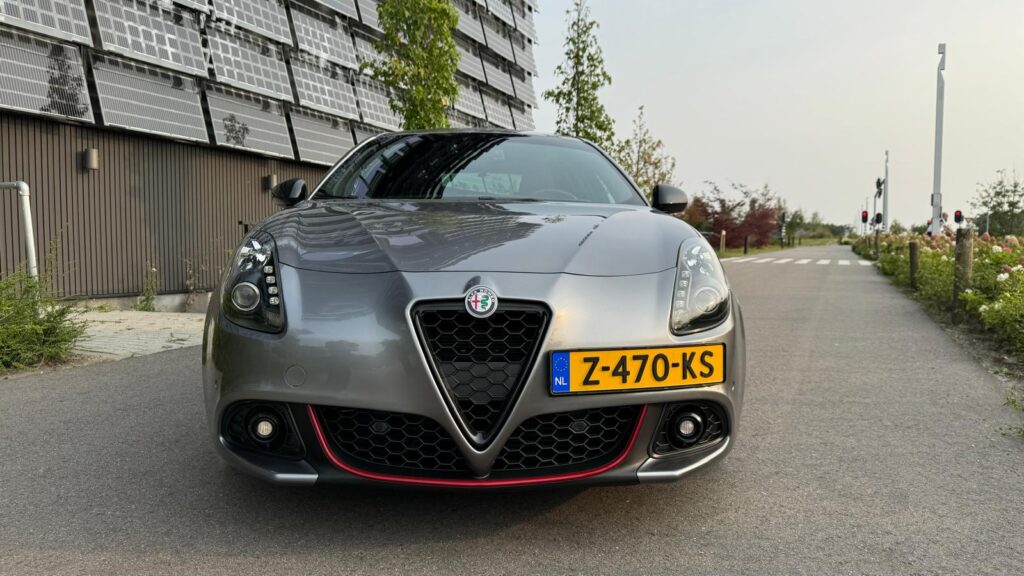 Alfa Giulietta 1.4 T-jet 2019 - 271PK - VOL in opties!