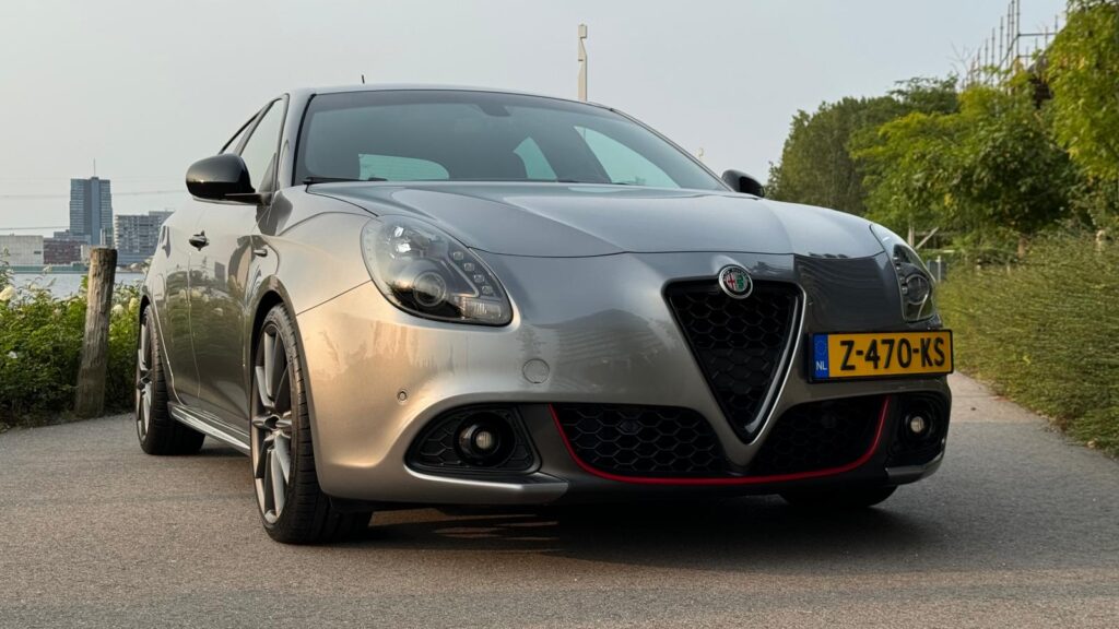 Alfa Giulietta 1.4 T-jet 2019 - 271PK - VOL in opties!