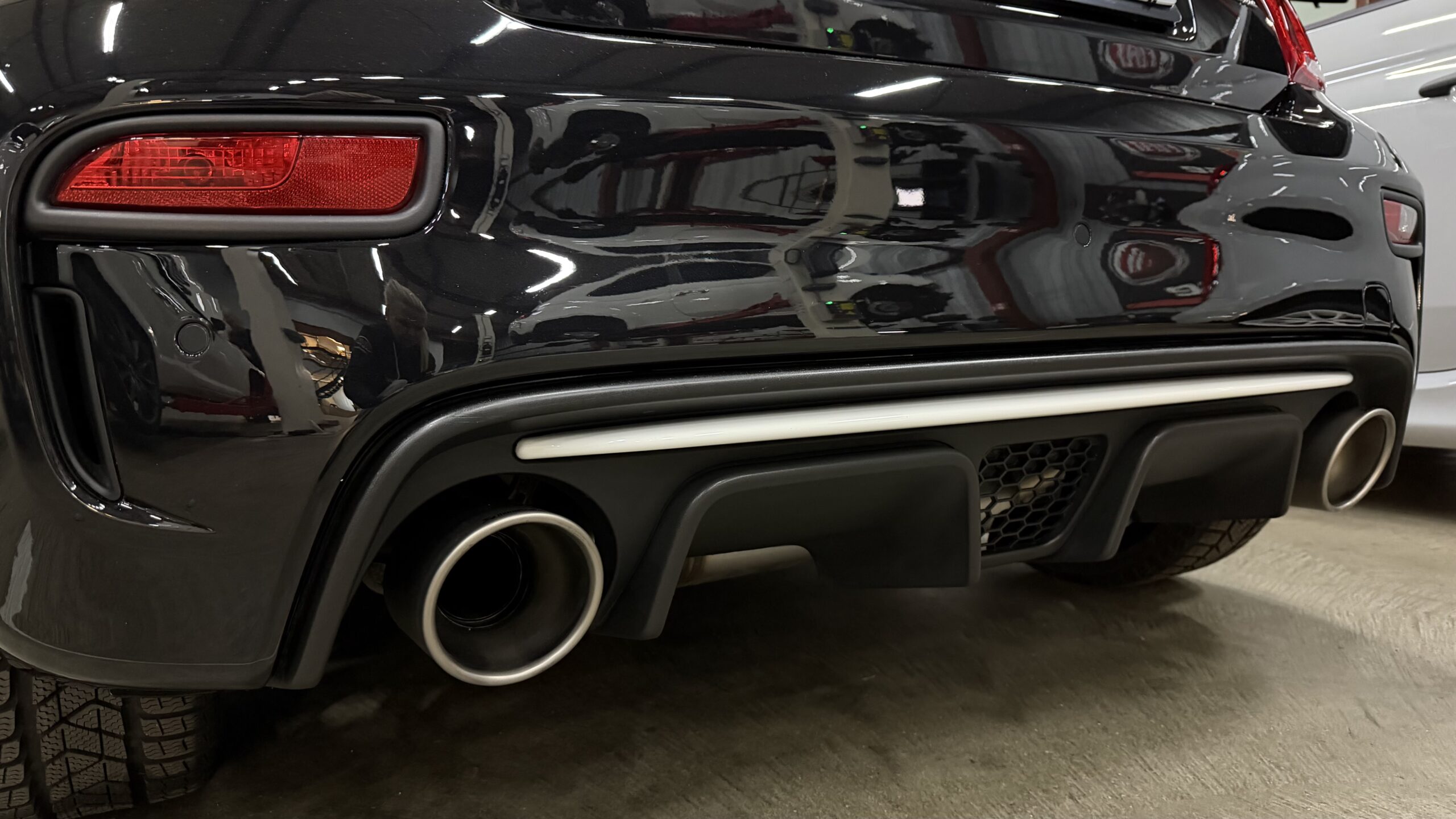 
								VERKOCHT ABARTH 695 Esseesse – One of 695 2022 full									