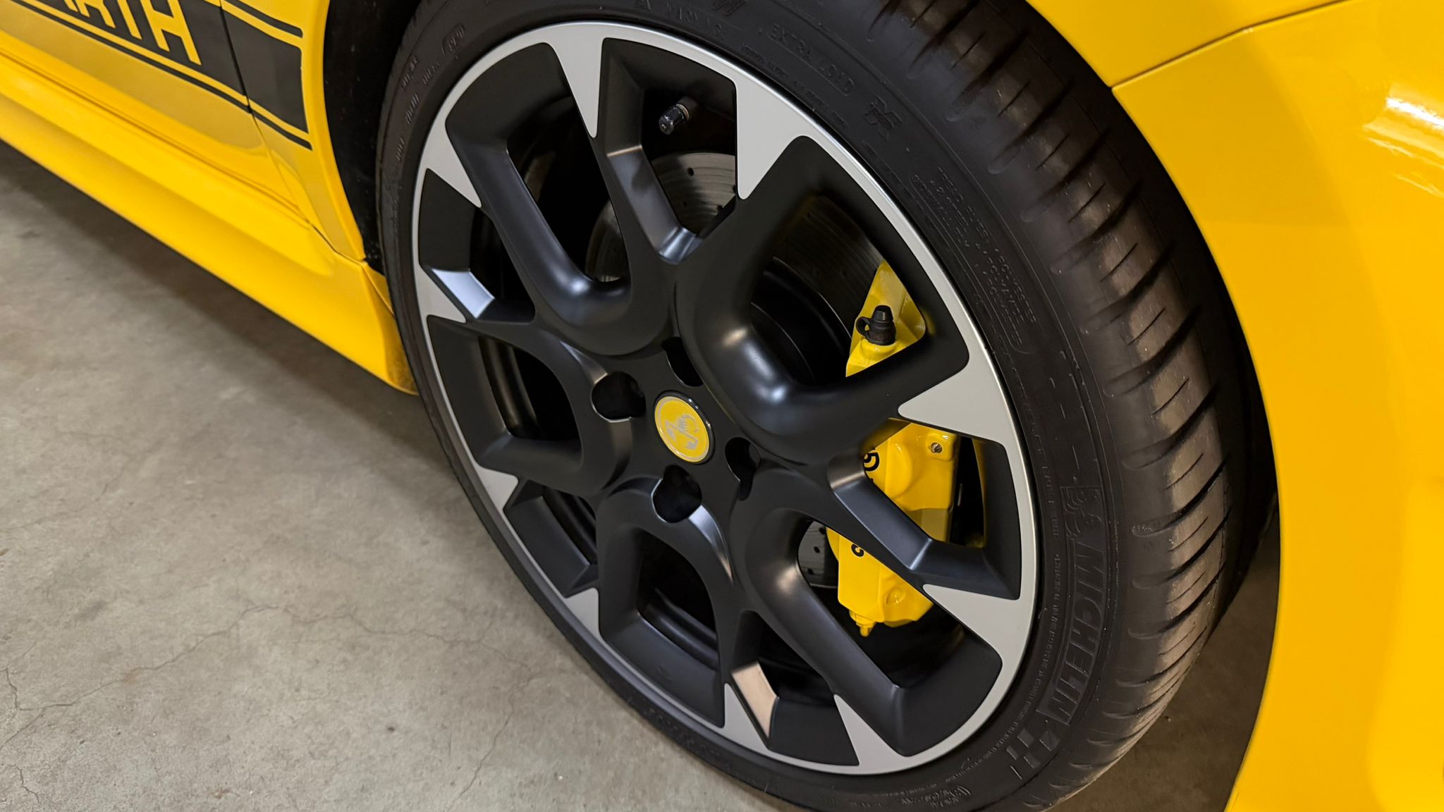 
								Abarth 595 Competizione Cabrio 180PK 2021 full									