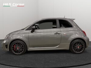 Abarth 695 Competizione 180pk 03-2022  12dkm Grijs met.