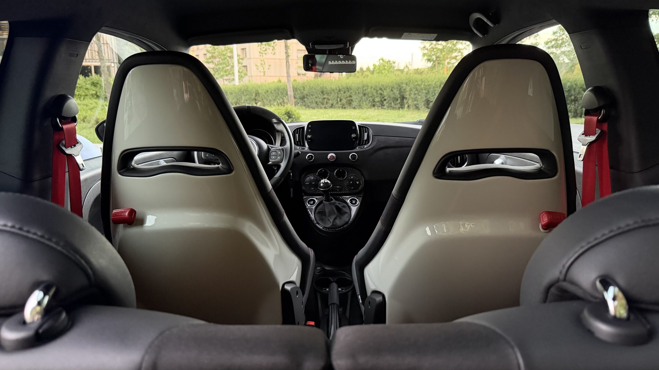
								VERKOCHT! Abarth 695 BJ06-2022 Esseesse ‘one of 695’ 69dkm Grigio full									