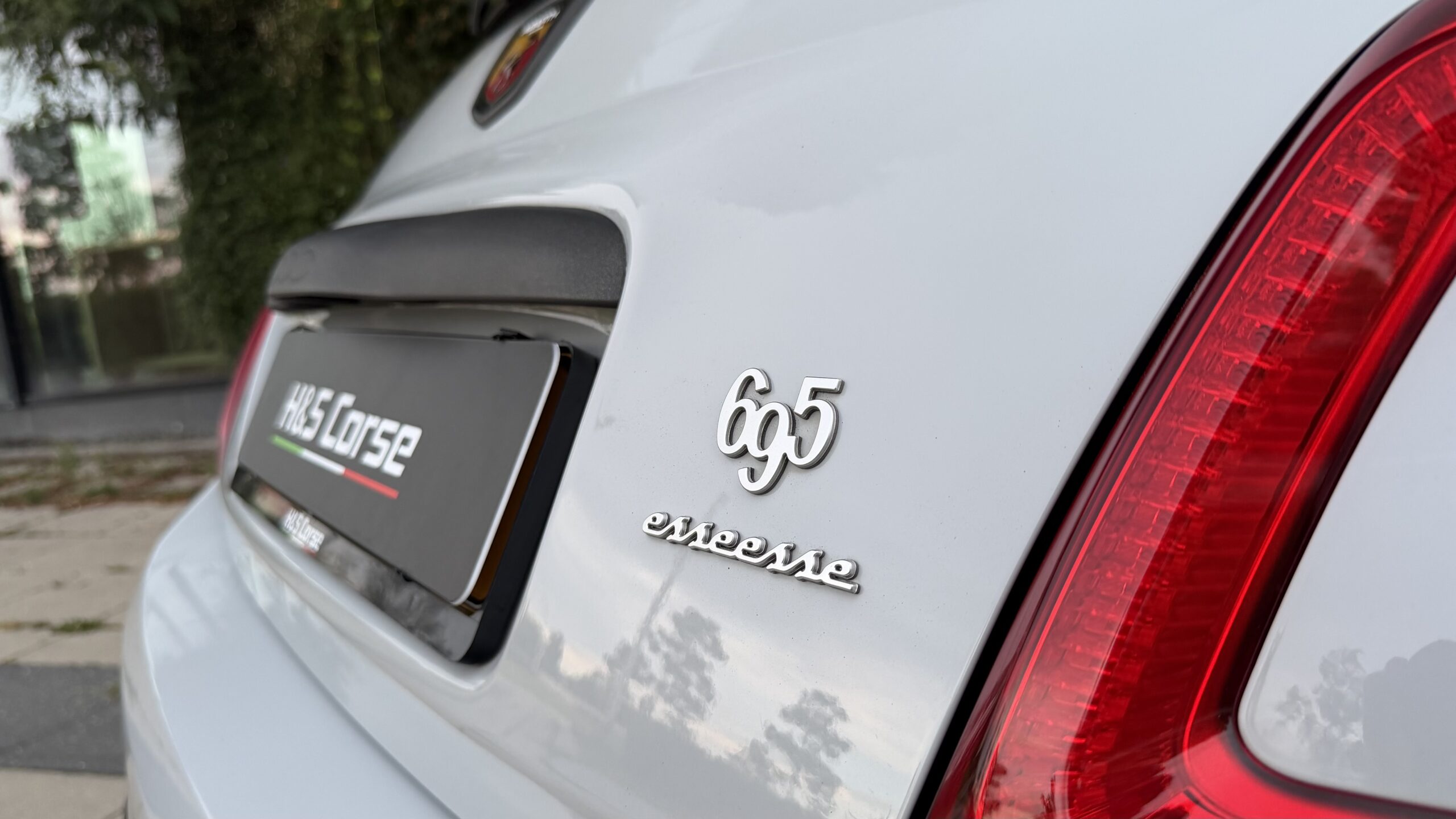
								VERKOCHT! Abarth 695 BJ06-2022 Esseesse ‘one of 695’ 69dkm Grigio full									